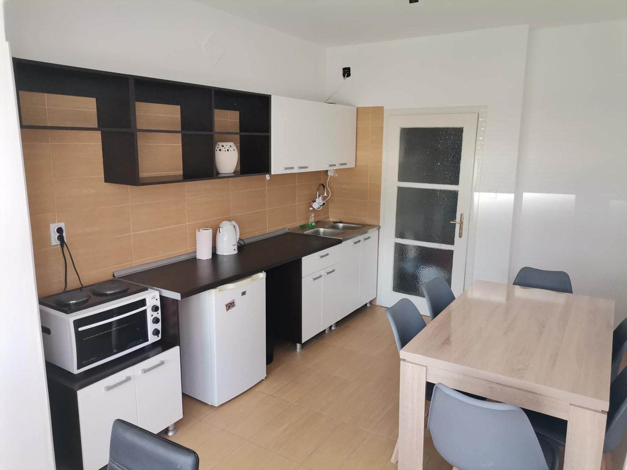 Calla 5 Apartment - Main Square, In The City Shopping Center - Parking Slot With Security And Video Camera Üsküp Dış mekan fotoğraf